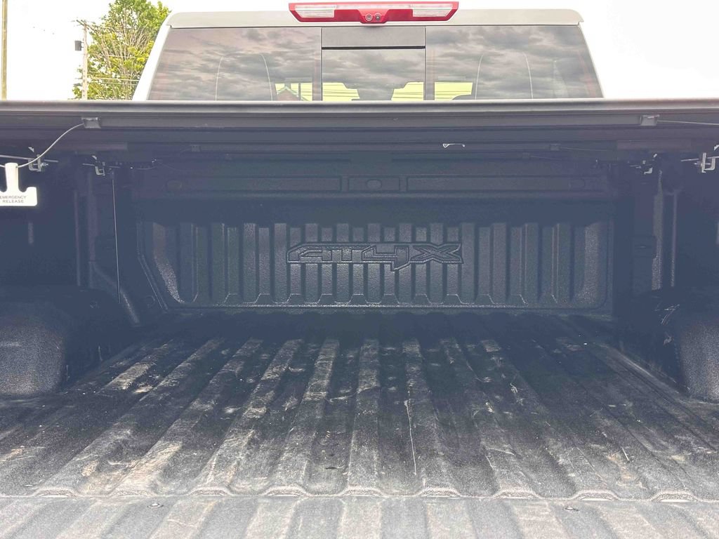 Used 2024 GMC Sierra 2500 AT4X w/ Snow Plow Prep/Camper Package AWD/4WD image 11