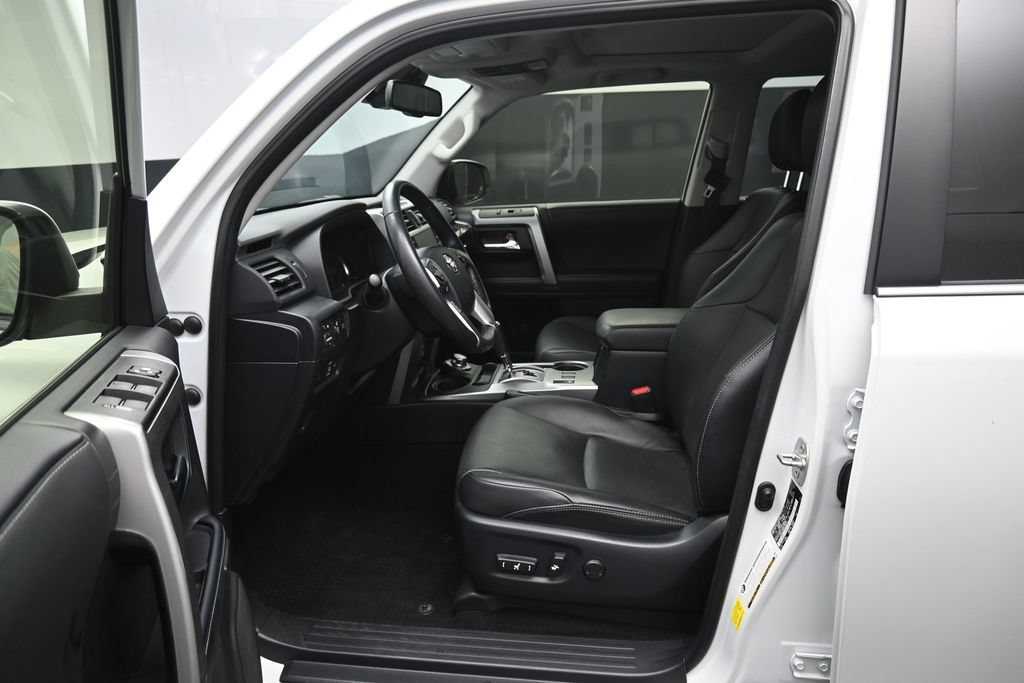 Certified 2024 Toyota 4Runner Limited AWD/4WD image 9