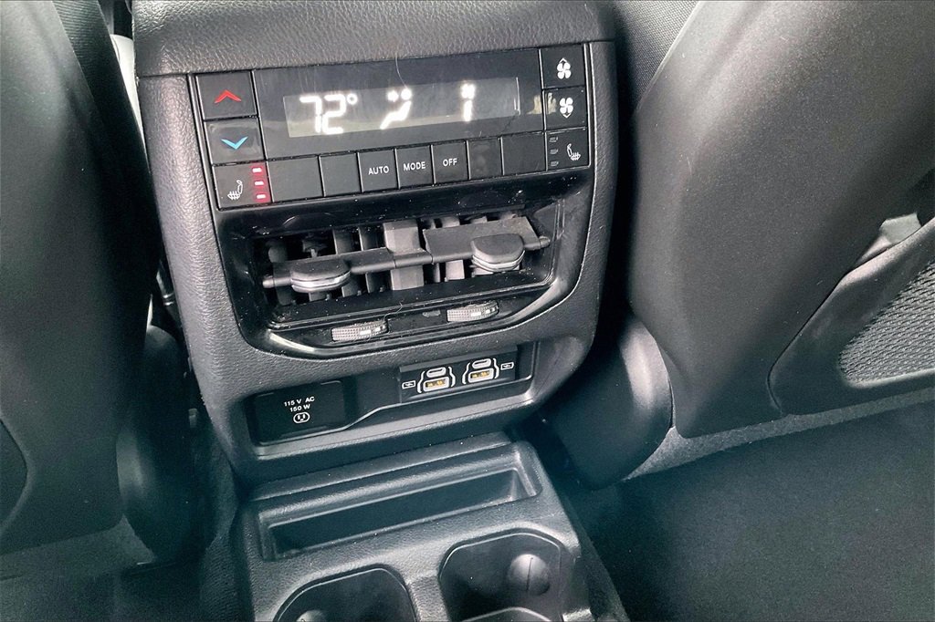 Used 2024 Jeep Grand Cherokee L Limited image 34