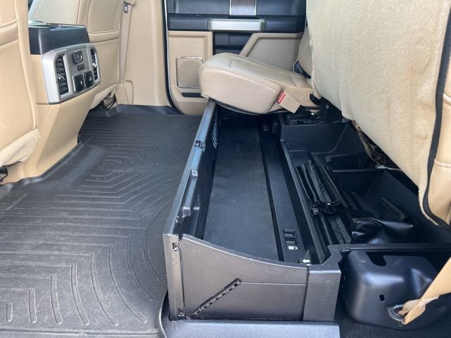 Used 2019 Ford F250 Lariat w/ Lariat Value Package AWD/4WD image 14