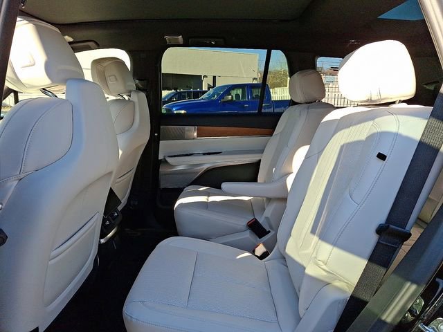 New 2026 Cadillac Vistiq Sport image 5