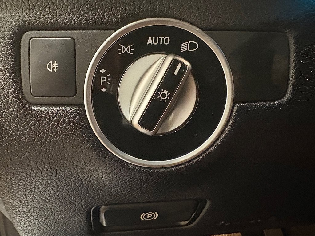 Used 2017 Mercedes-Benz GLS 550 4MATIC image 21