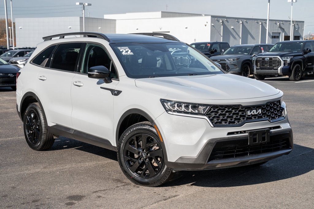 Used 2022 Kia Sorento S w/ Panoramic Sunroof Package