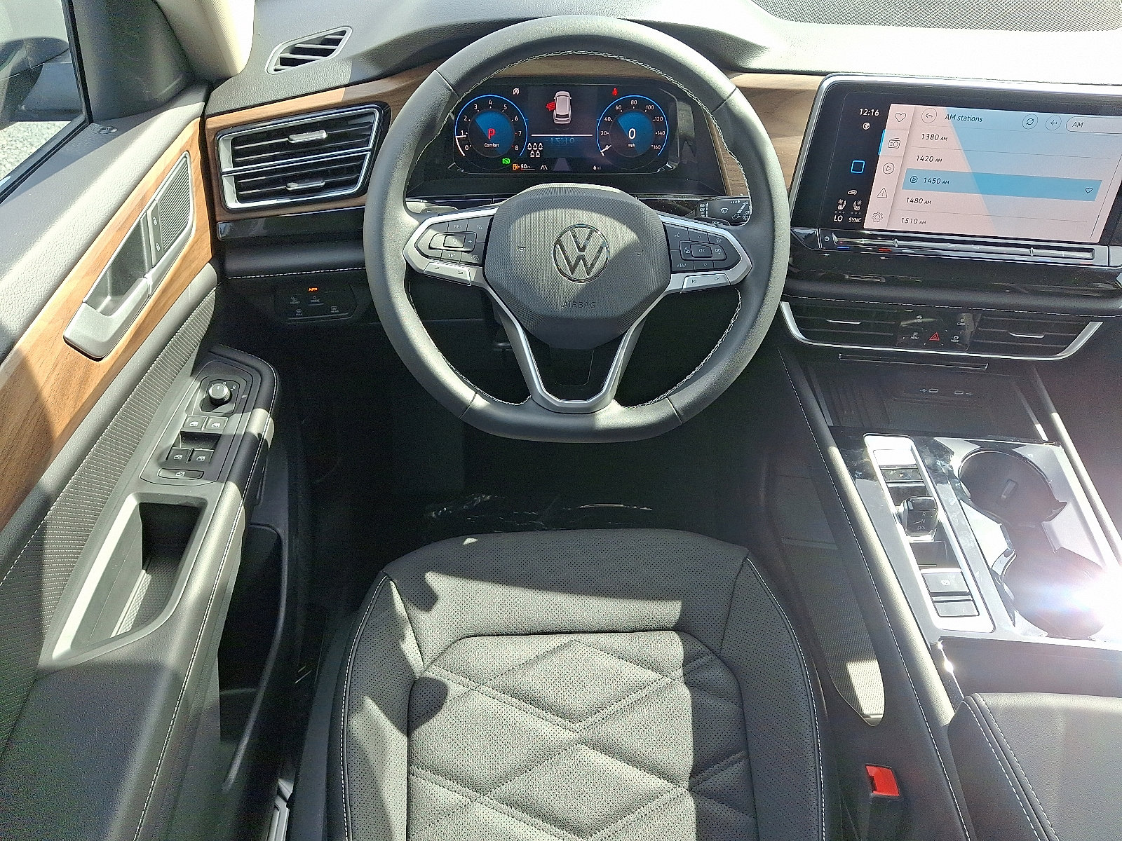 New 2026 Volkswagen Atlas SE image 7