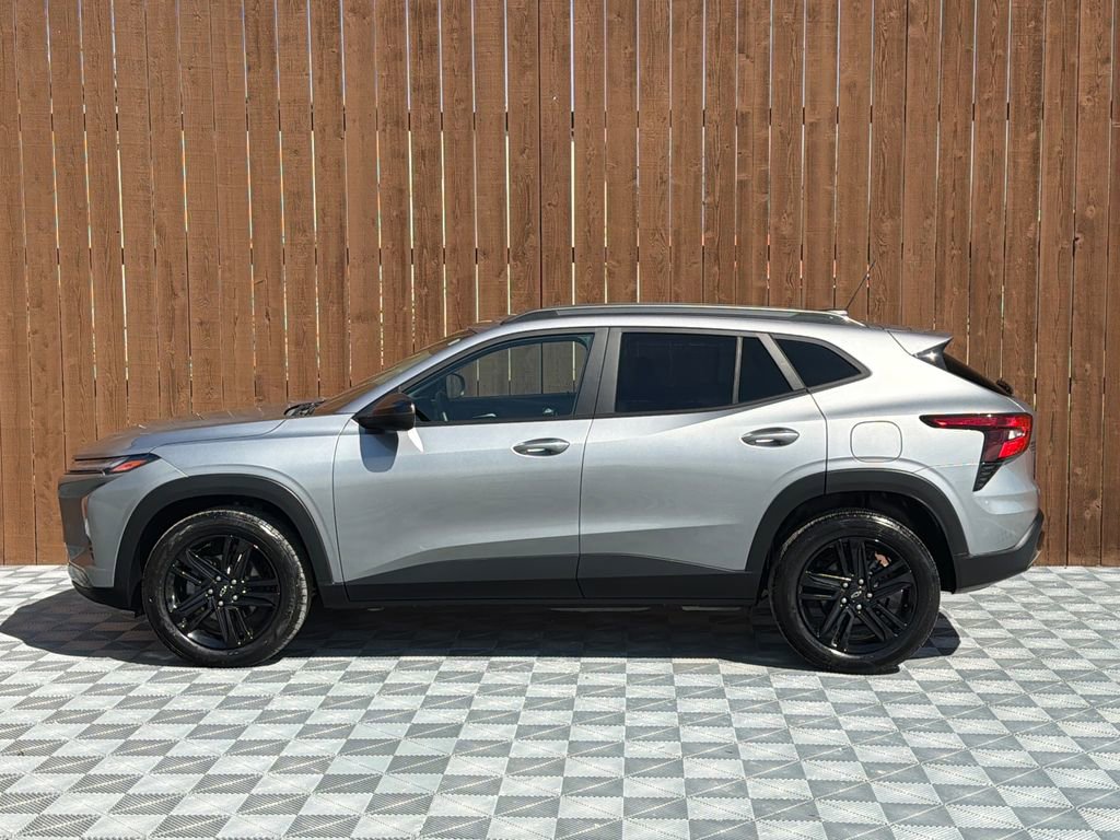 Used 2024 Chevrolet Trax ACTIV w/ Sunroof Package image 13