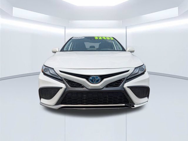 Used 2024 Toyota Camry XSE w/ Navigation Package FWD image 9