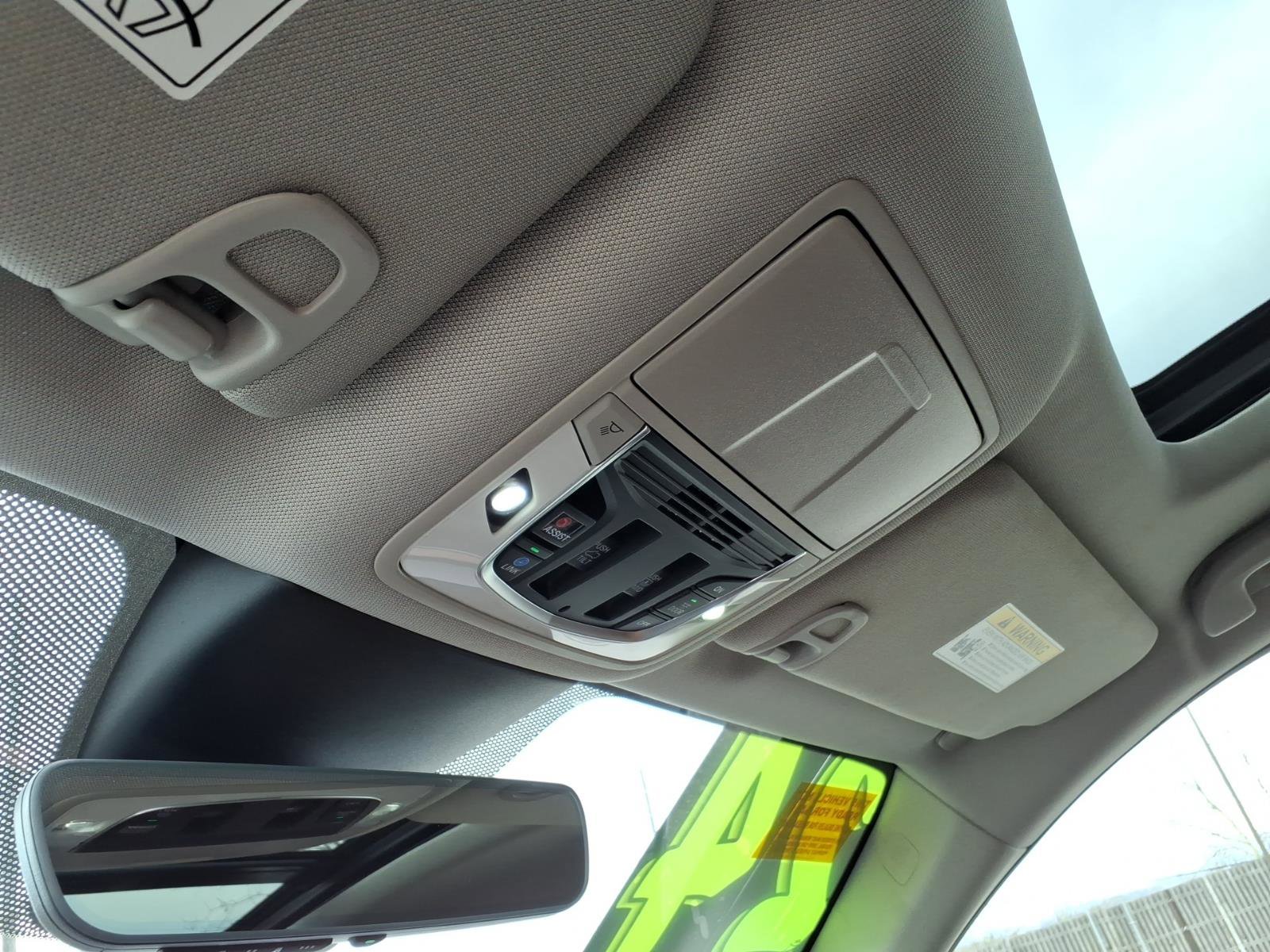 Used 2024 Acura MDX SH-AWD w/ Technology Package image 23