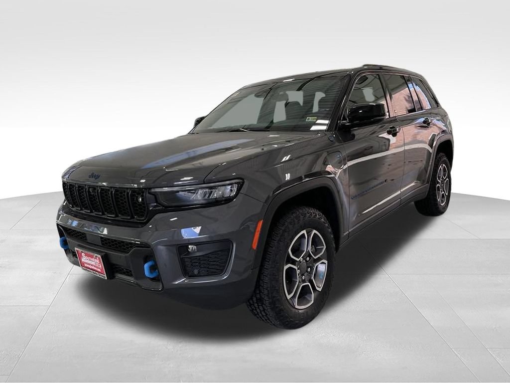 New 2024 Jeep Grand Cherokee Trailhawk w/ Advanced Protech Group II AWD/4WD image 12