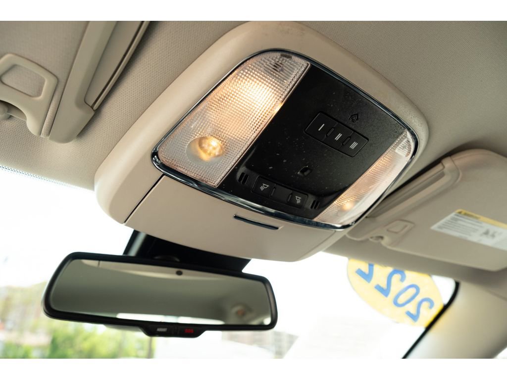 Used 2022 Chrysler 300 Touring L w/ Safetytec Plus Group image 29