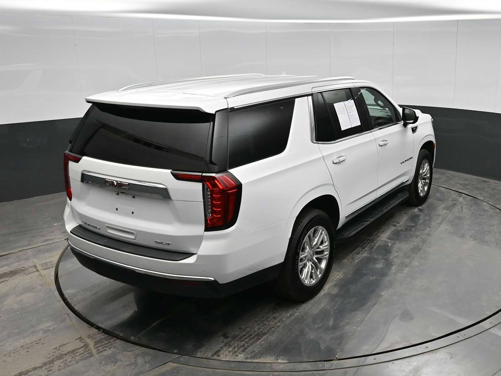 Used 2024 GMC Yukon SLT image 26