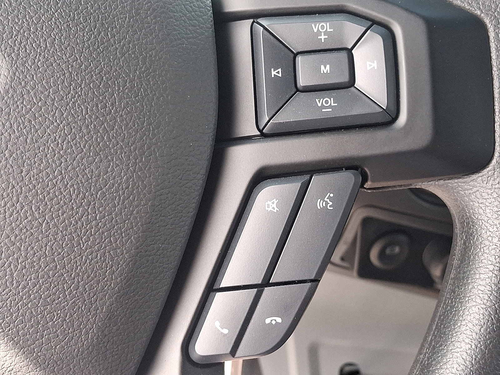 New 2025 Ford F750 2WD SuperCab Super Duty image 13