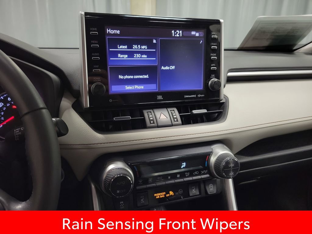 Used 2022 Toyota RAV4 XLE Premium AWD/4WD image 15