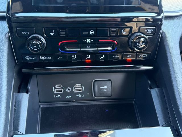 Used 2025 Jeep Grand Cherokee Altitude AWD/4WD image 18