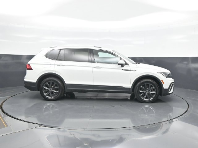 Used 2022 Volkswagen Tiguan SE AWD/4WD image 8