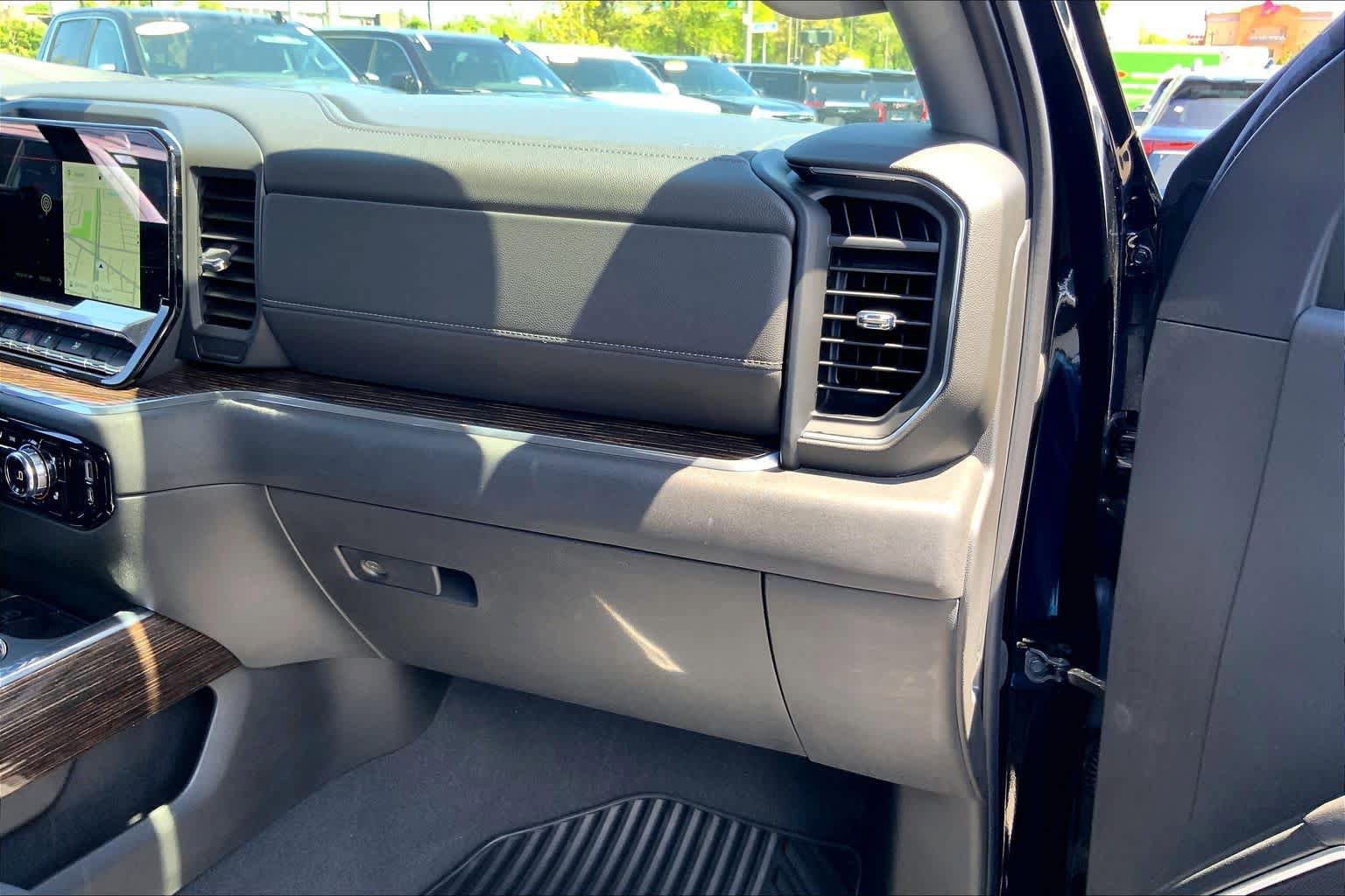 Used 2023 GMC Sierra 1500 Elevation AWD/4WD image 18