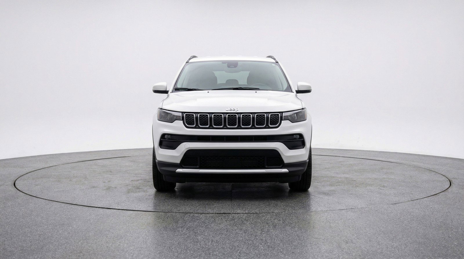 Used 2025 Jeep Compass Latitude image 2