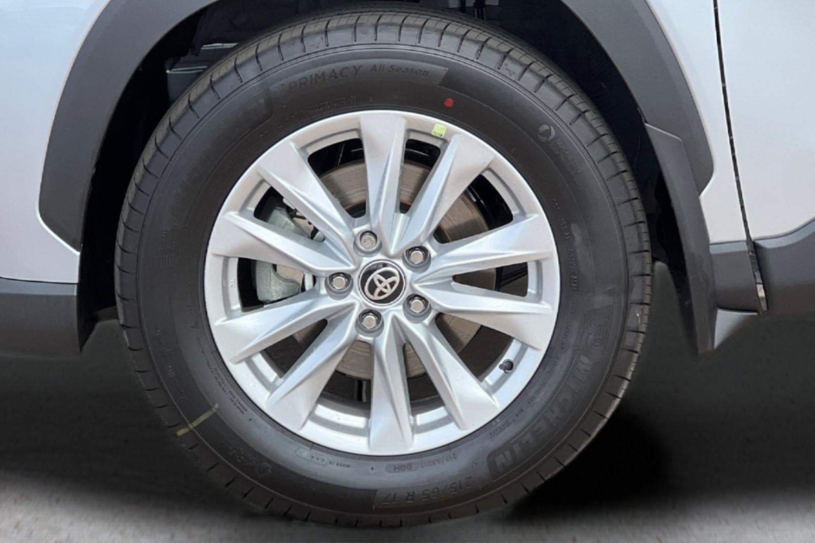 New 2026 Toyota Corolla Cross LE FWD image 31