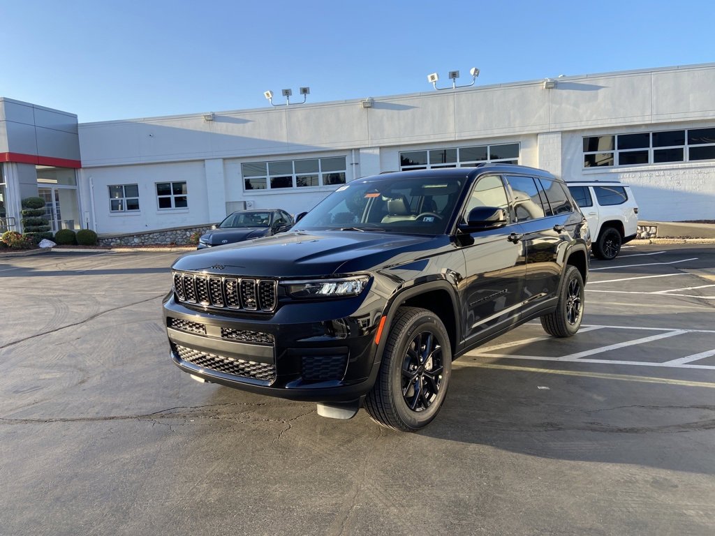 New 2025 Jeep Grand Cherokee L Altitude image 6