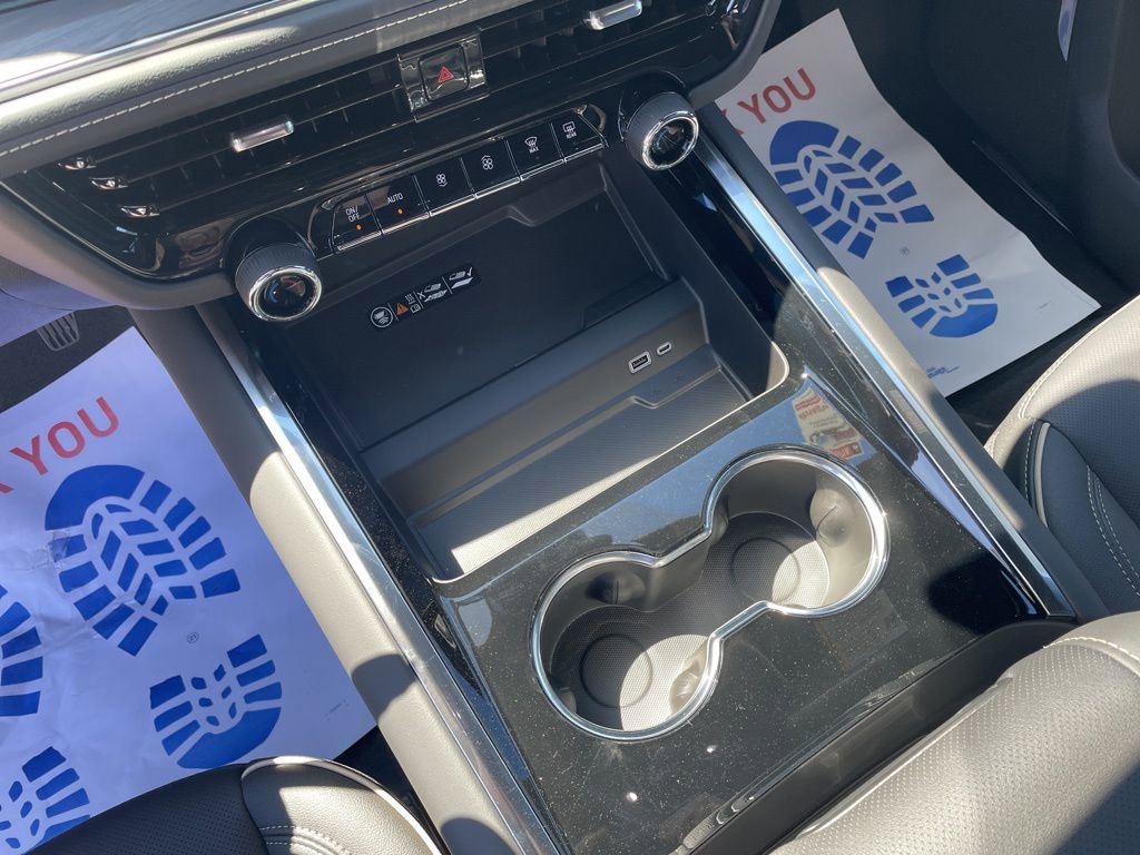 New 2026 Chevrolet Suburban Premier w/ Sun And Tow Package image 18