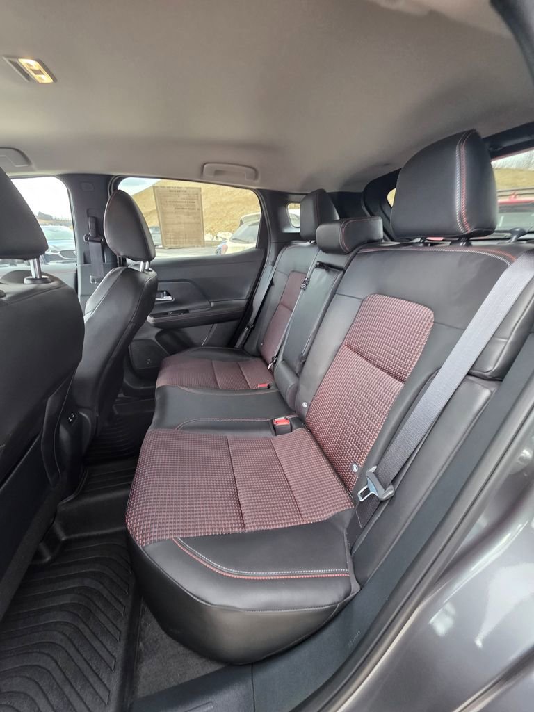 Used 2025 Nissan Kicks SR image 10