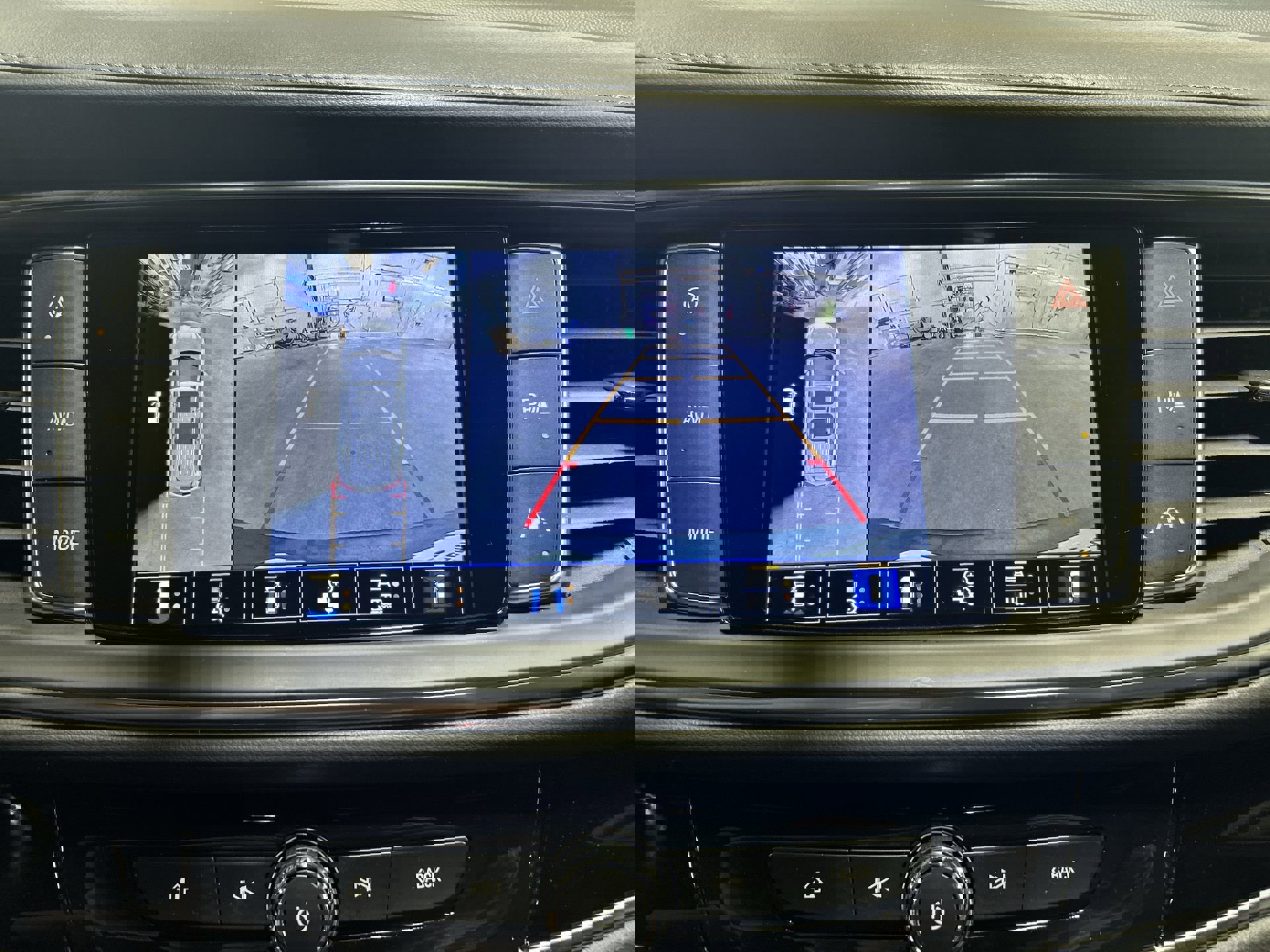 Certified 2024 Buick Enclave Avenir w/ Avenir Technology Package image 16