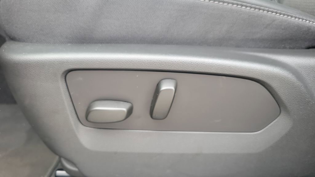 Certified 2022 Buick Envision Preferred FWD image 19