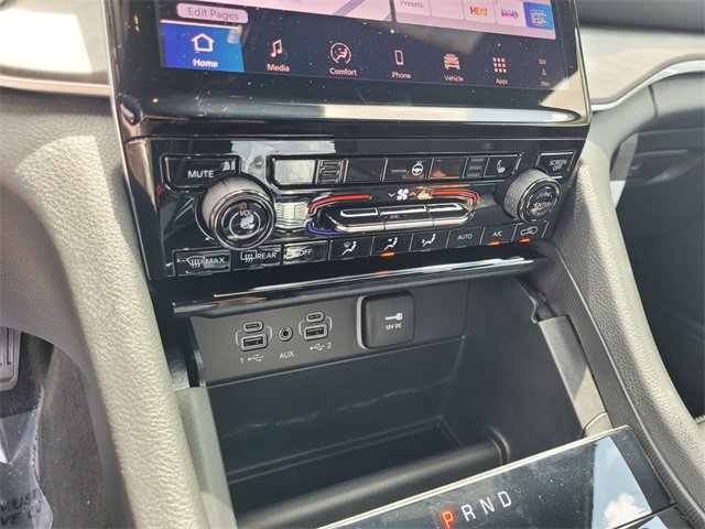 New 2025 Jeep Grand Cherokee Limited image 24