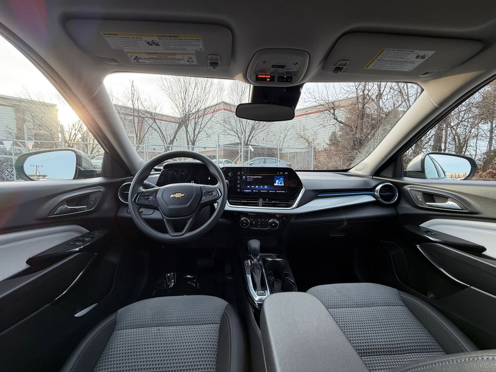 Used 2025 Chevrolet Trax LT image 31