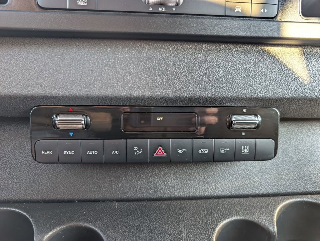 Used 2024 Mercedes-Benz Sprinter 2500 image 31