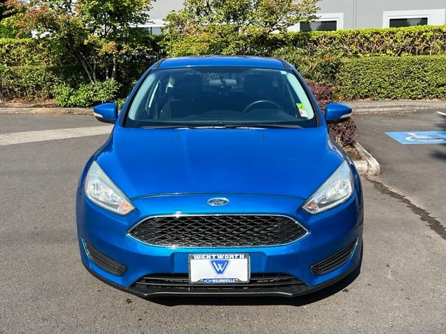 Used 2016 Ford Focus SE w/ SE Cold Weather Package FWD image 2