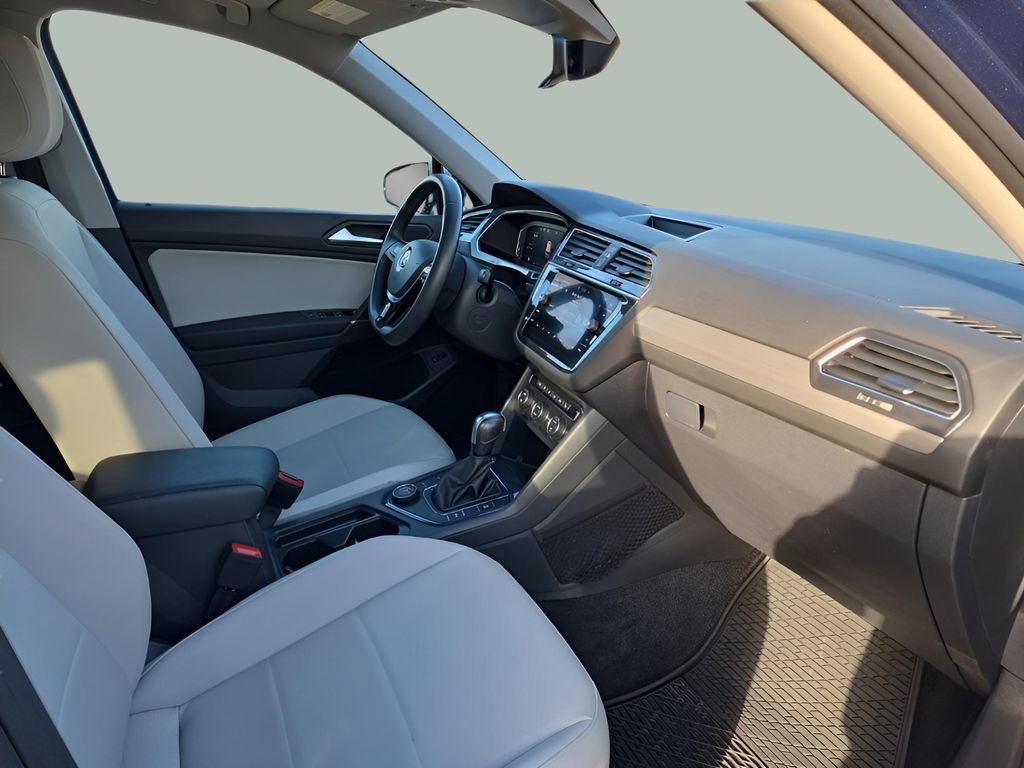 Used 2020 Volkswagen Tiguan SEL image 14