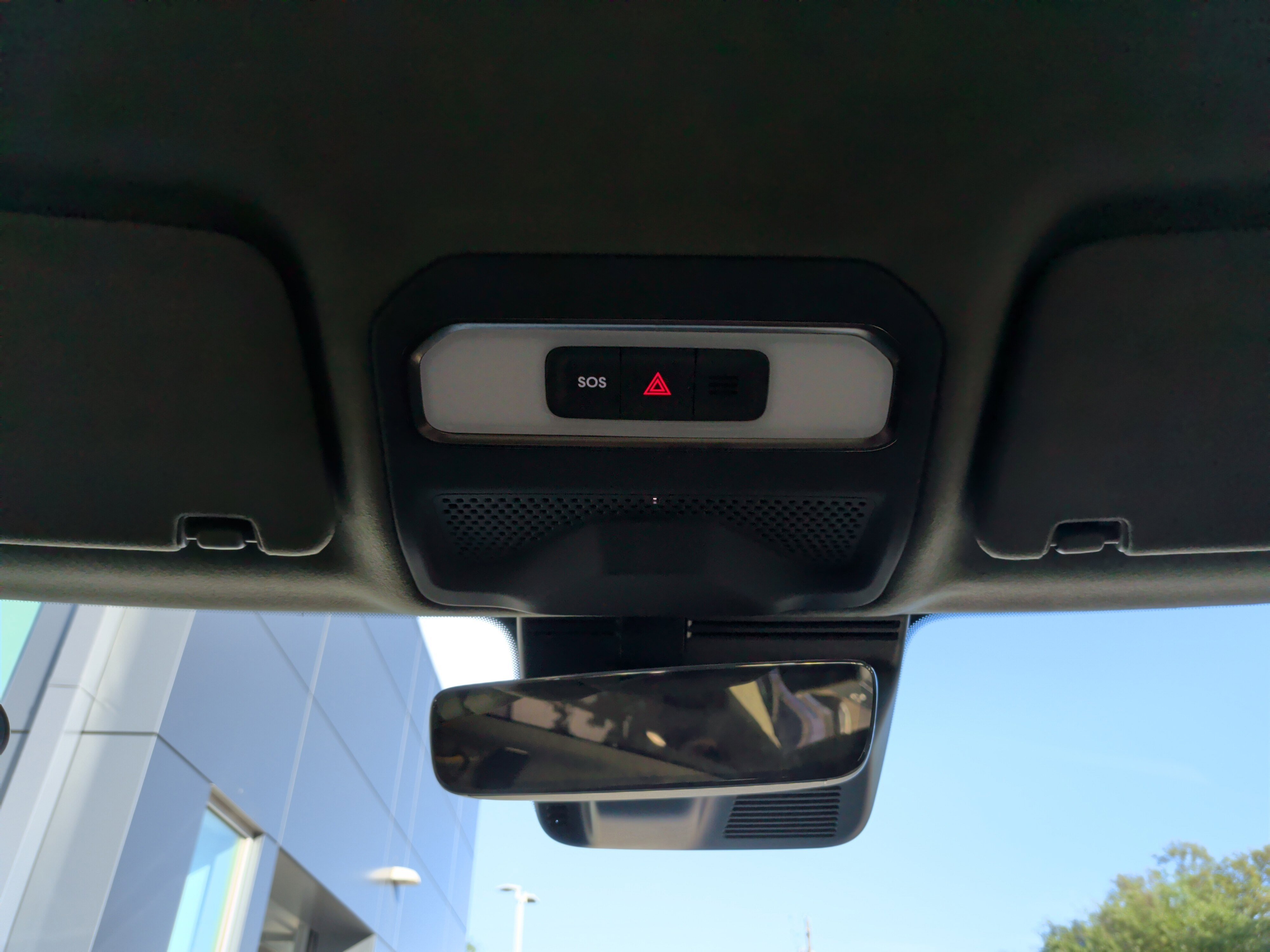 Used 2024 Rivian R1T Adventure image 27