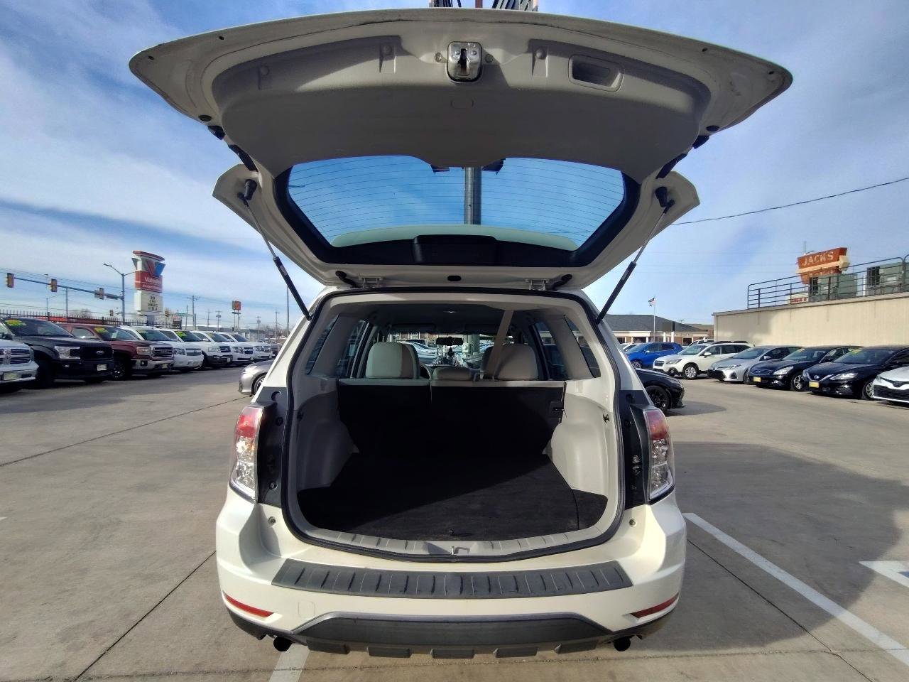 Used 2012 Subaru Forester 2.5X w/ Alloy Wheel Pkg image 39