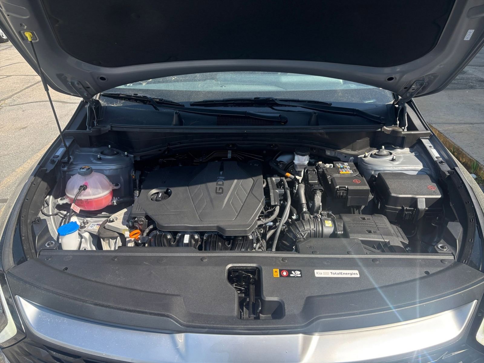 Used 2025 Kia Sportage LX image 31