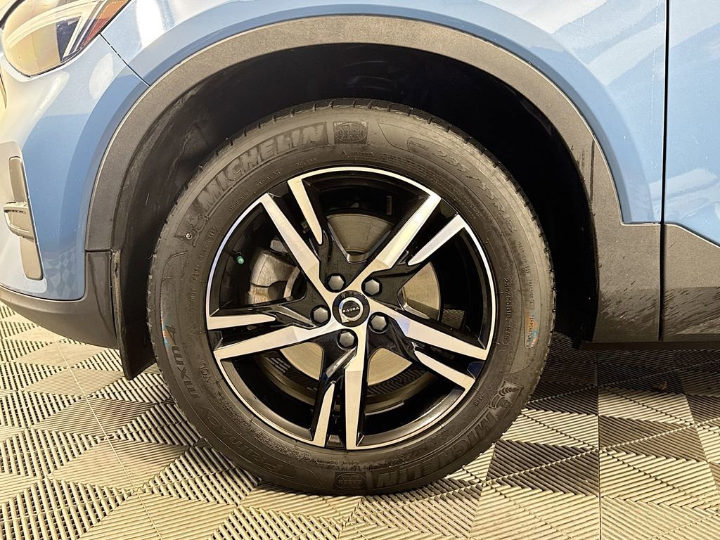 Used 2023 Volvo XC40 B5 Core w/ Convenience Package image 31