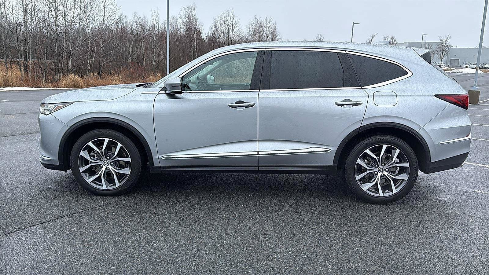 Used 2023 Acura MDX w/ Technology Package AWD/4WD image 12