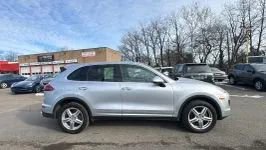 Used 2016 Porsche Cayenne AWD/4WD image 4