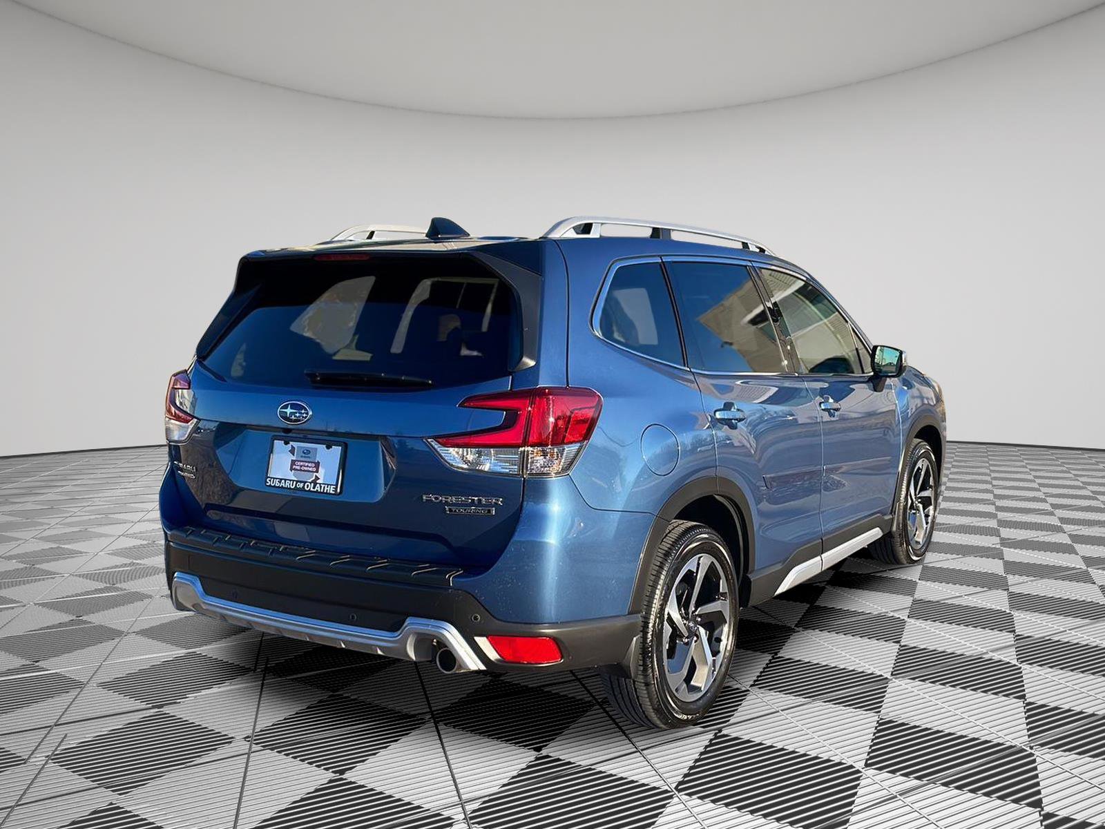 Used 2024 Subaru Forester Touring image 13