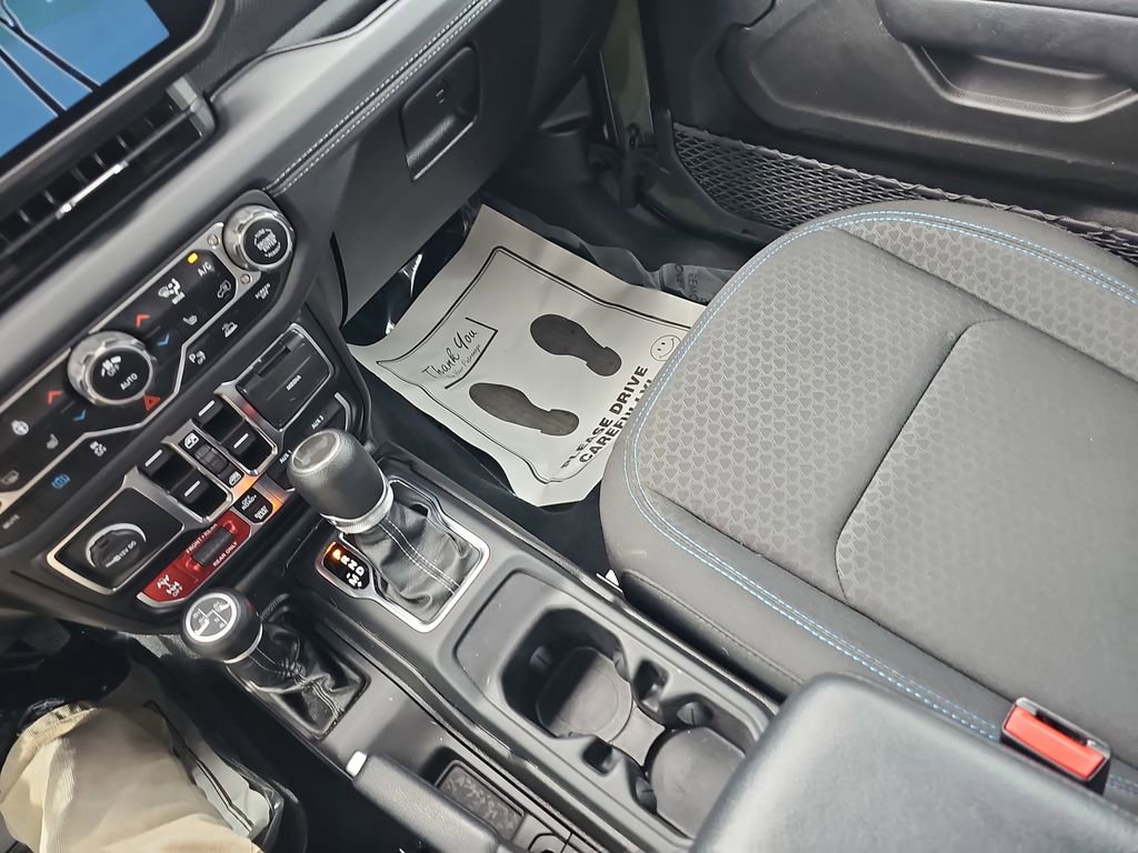 Used 2024 Jeep Wrangler Unlimited Rubicon 4xe w/ Technology Group image 28