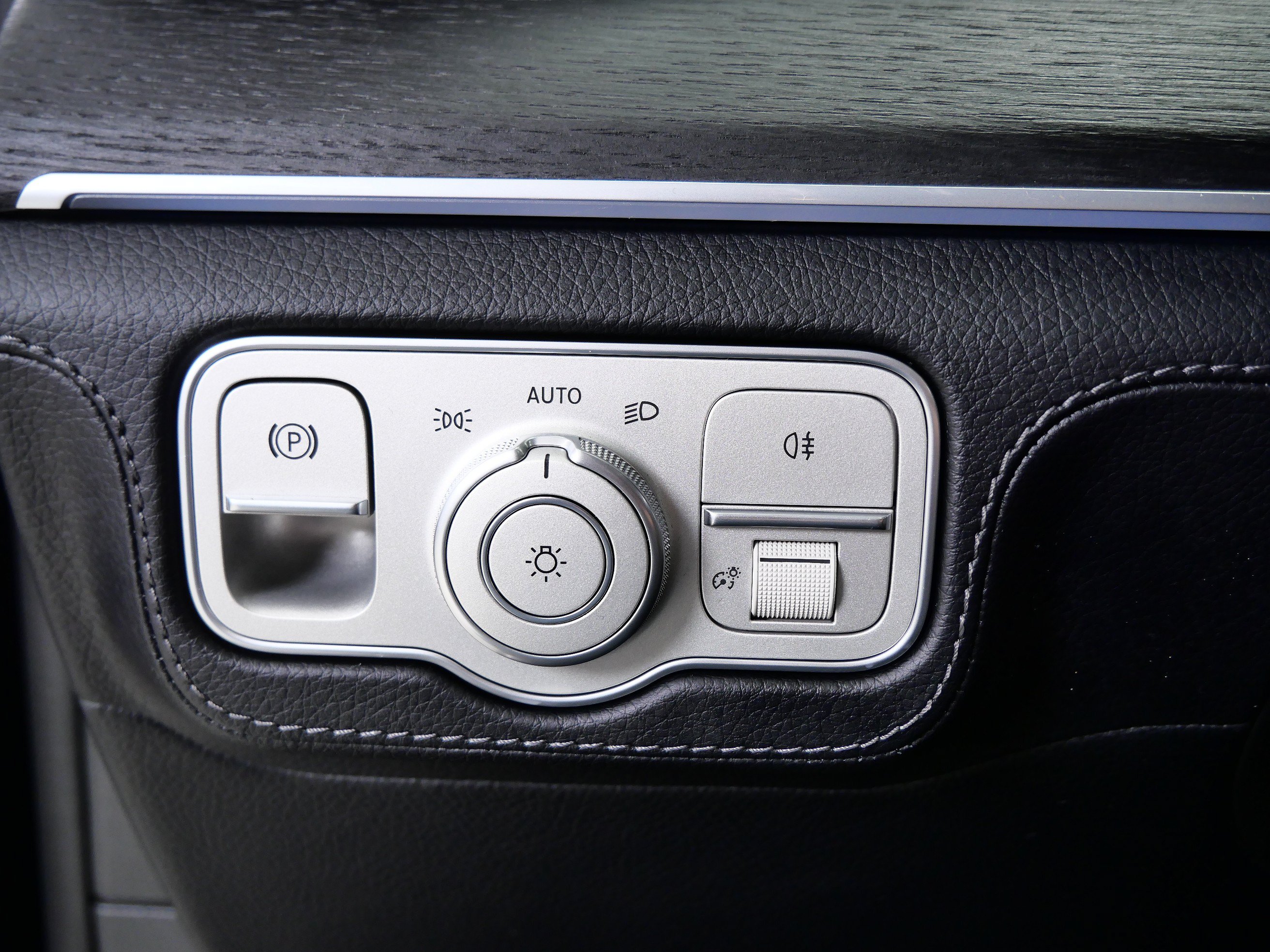 Used 2025 Mercedes-Benz GLS 450 4MATIC image 25
