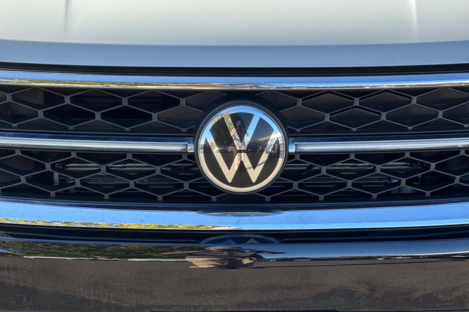 Used 2022 Volkswagen Taos SEL w/ Panoramic Sunroof Package FWD image 43