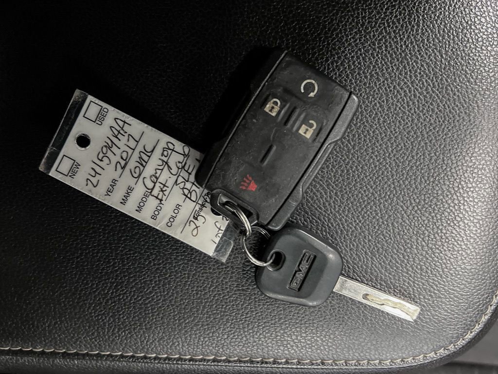 Certified 2017 GMC Canyon SLE w/ SLE Convenience Package image 51