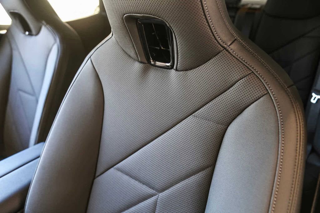 Used 2025 BMW iX xDrive50 w/ Premium Package image 25