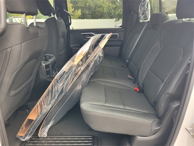 New 2026 RAM 1500 4x4 Crew Cab image 7