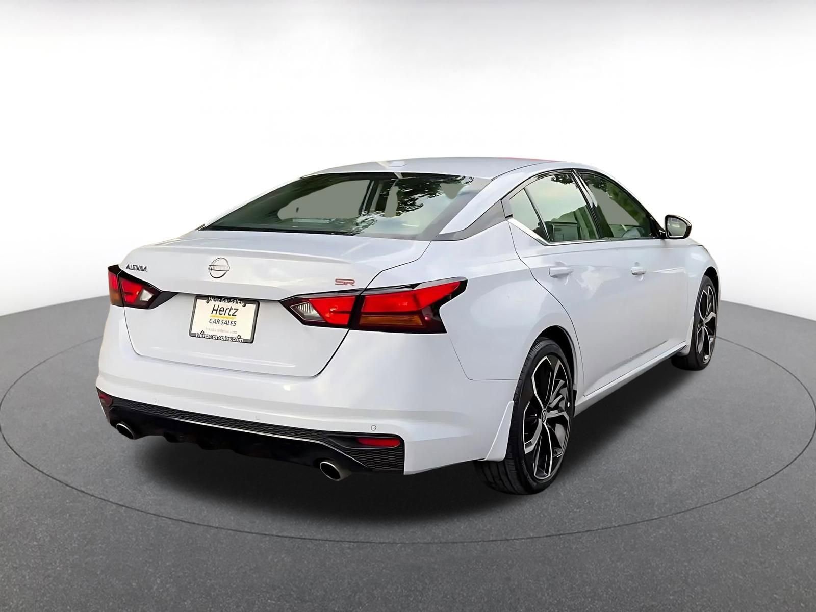Used 2025 Nissan Altima 2.5 SR FWD image 15