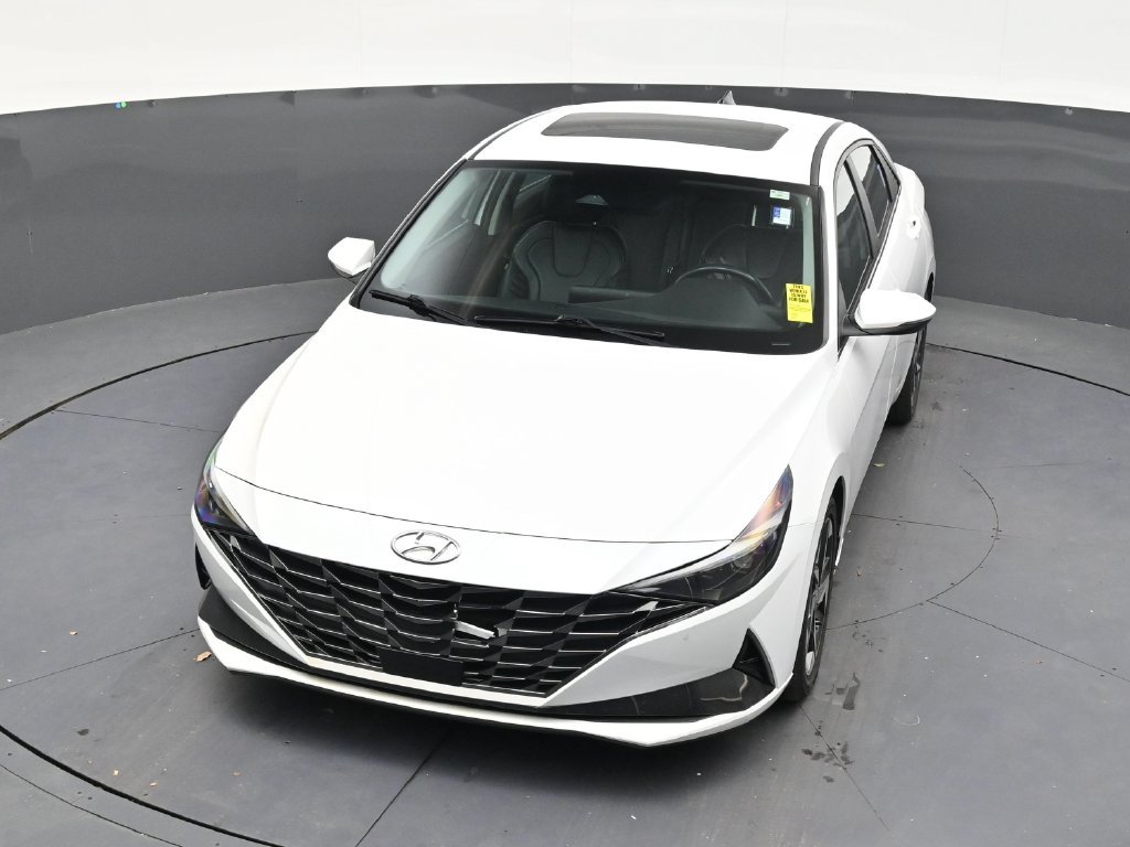 Used 2022 Hyundai Elantra Limited w/ Cargo Package FWD image 18