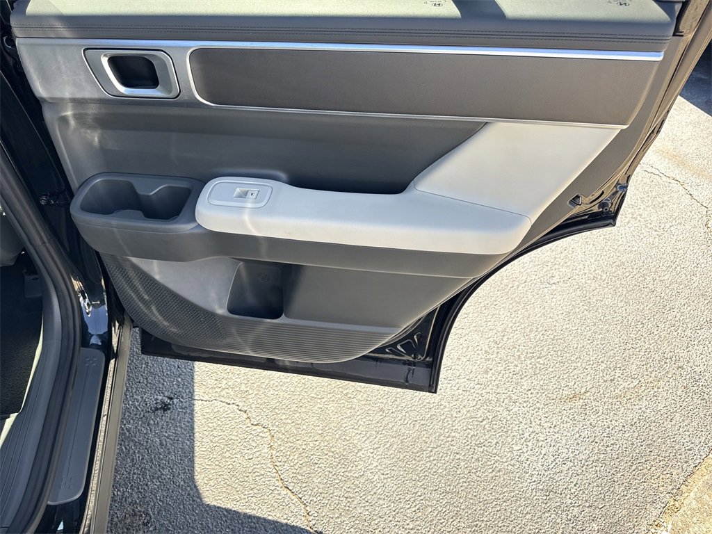 Used 2024 Hyundai Santa Fe SE image 16