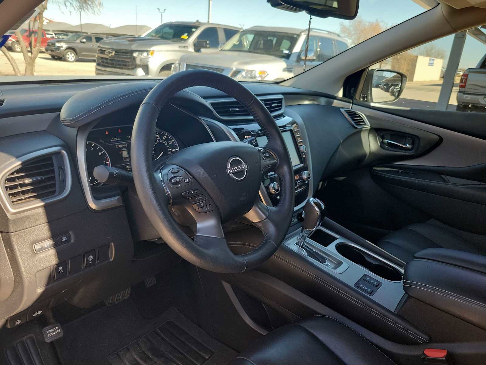 Used 2024 Nissan Murano SV w/ SV Midnight Edition Package image 2