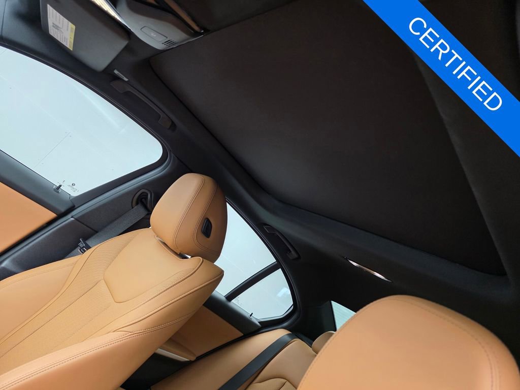 Used 2023 BMW 330i Sedan w/ Driving Assistance Package image 12