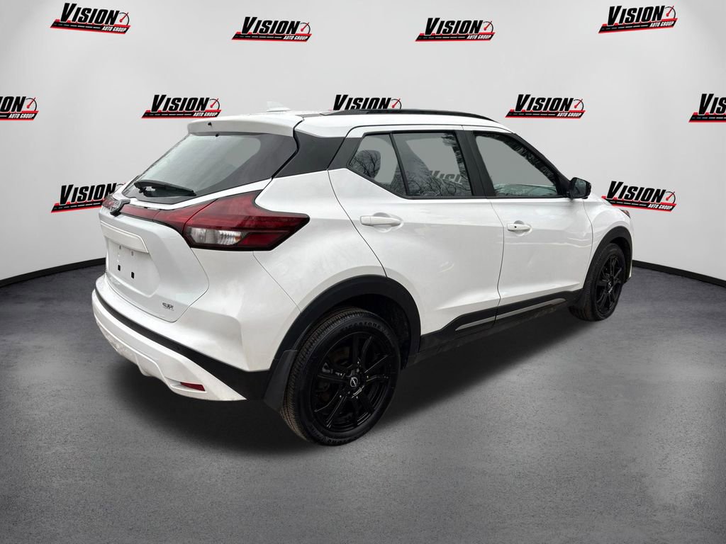 Used 2023 Nissan Kicks SR w/ SR Premium Package image 5